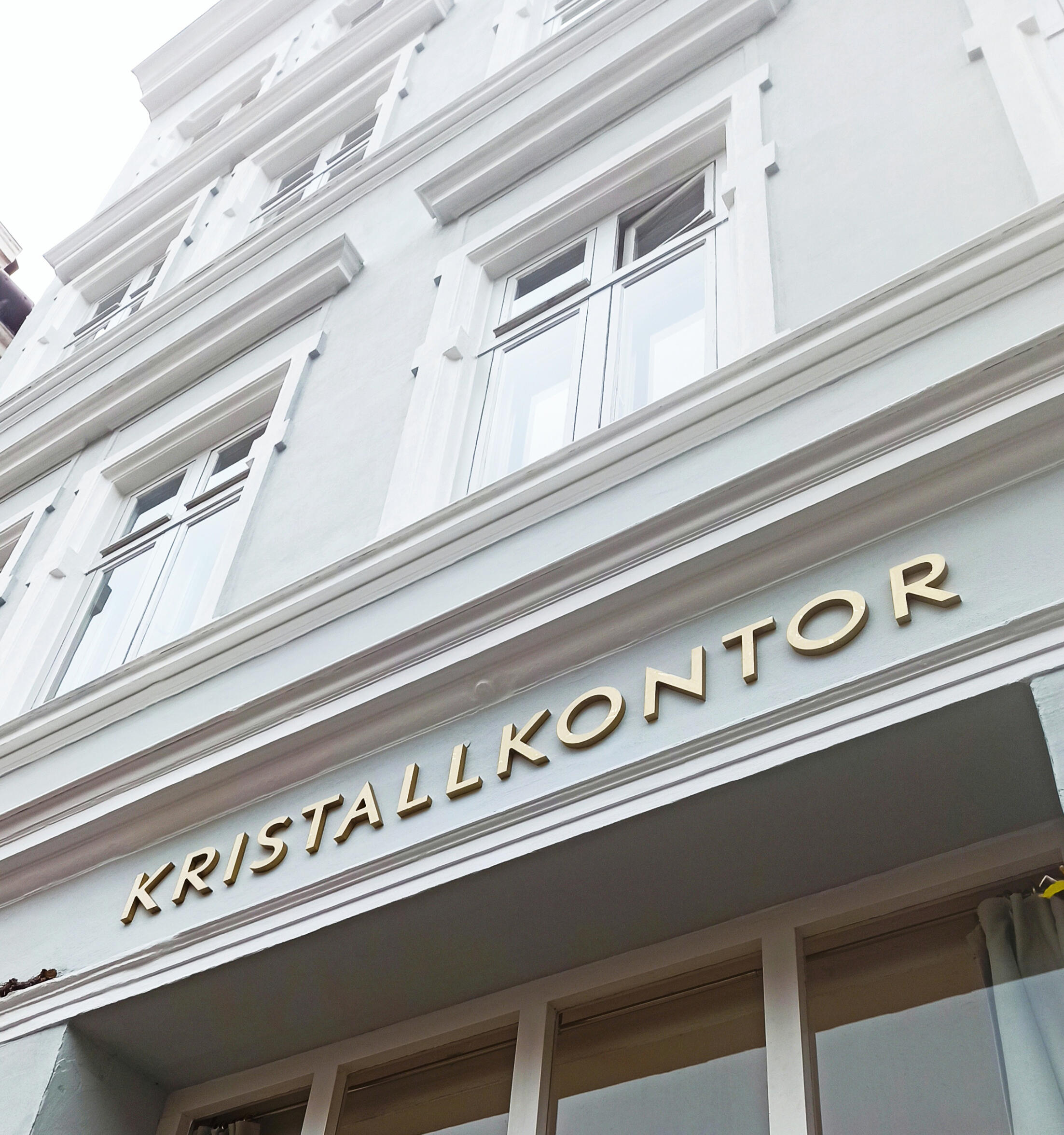 Kristallkontor Das Kristallkontor in Lübeck ist für Wohndekoration mit ausgewählt schönen Mineralien bekannt.